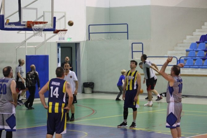 Uluslararası Marmaris Veteran Basketbol Turnuvası başladı