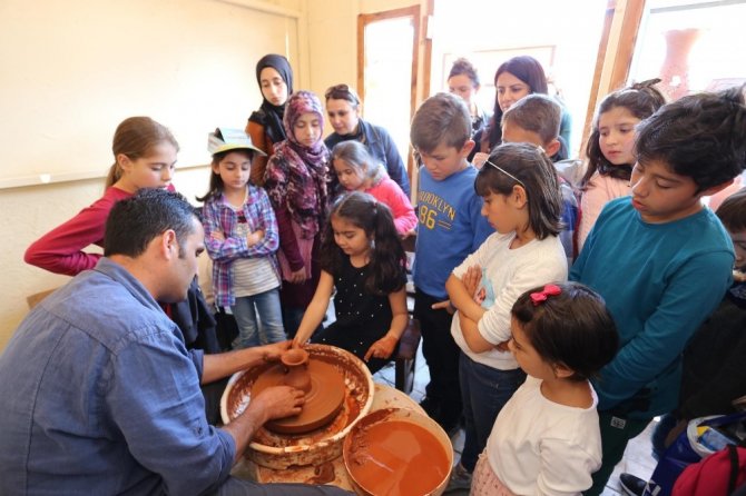 Kepez’den 23 Nisan hediyesi Anadolu Çocuk Köyü