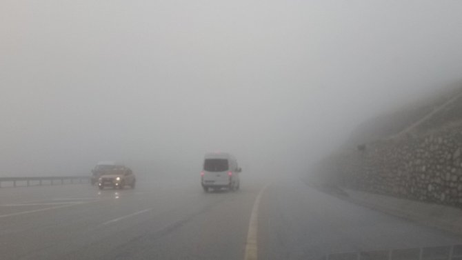 Van’ sis trafiği etkiledi