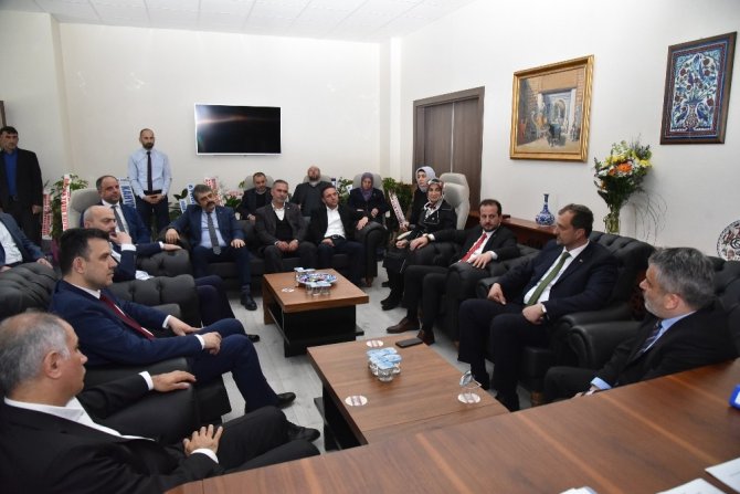 AK Parti heyeti Cumhur İttifakı’nın belediye başkanlarını ziyaret etti