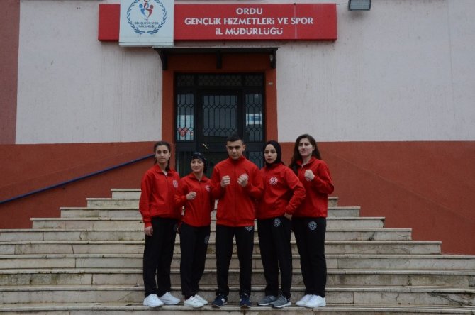 Türkiye’yi Rusya’da temsil edecek 5 sporcu yola çıktı