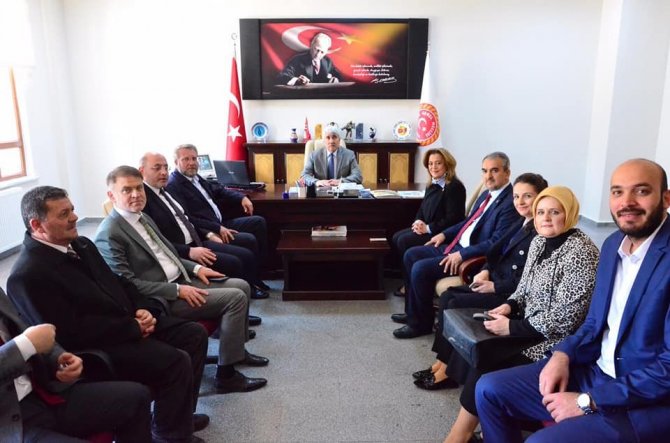 AK Parti’den Başkan Musa Yılmaz’a tebrik ziyareti
