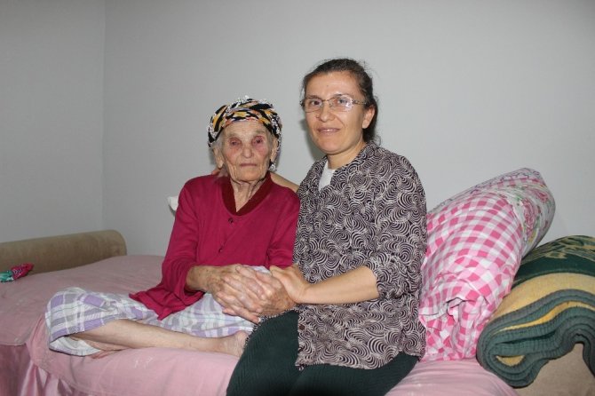 Alzheimer hastası yaşlı kadının evi onarıldı