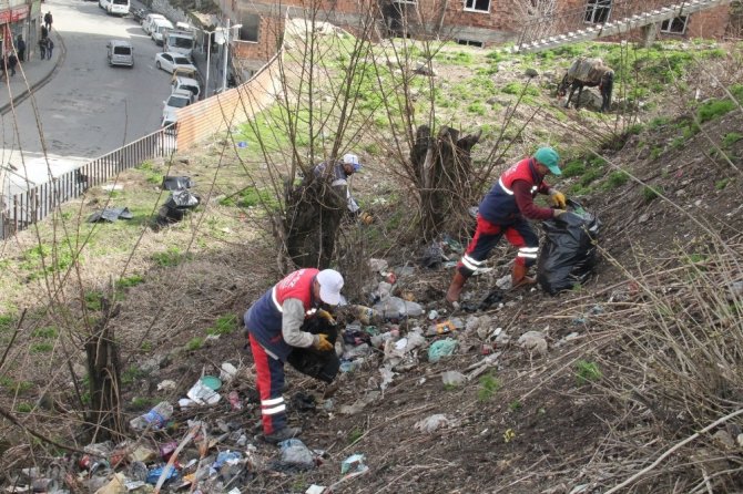 Bitlis Belediyesi’nin temizlik çalışmaları devam ediyor