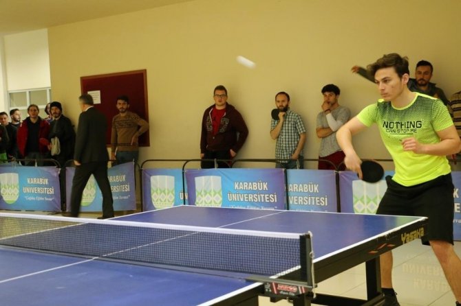 KBÜ’de masa tenisi turnuvası düzenlendi