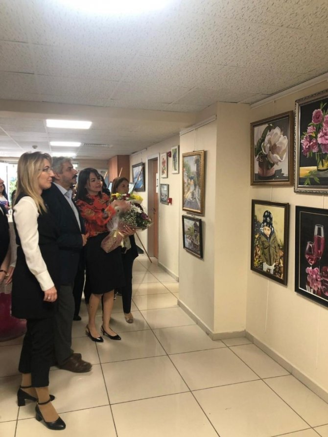 Soğanlık Kültür Merkezi yıl sonu sergisi ziyarete açıldı