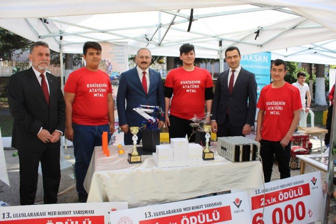 Eskişehir’de Ortaokullar Arası Robotik Kodlama Yarışması