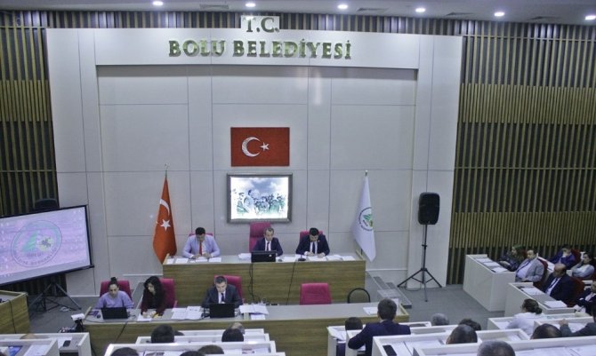 Başkan Özcan, Gölcük Tabiat Parkı için meclisten acil karar talep etti
