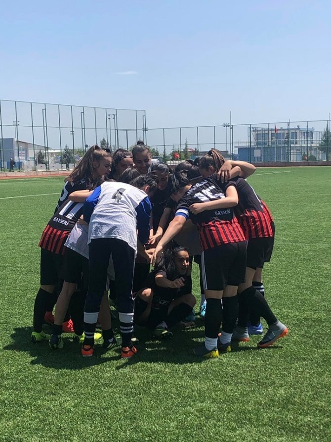 Genç ve Yıldız Kızlar Futbol Türkiye finalinin tarihi belli oldu
