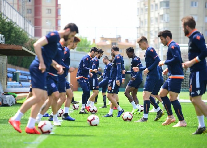 Başakşehir, Galatasaray maçı hazırlıklarını devam ettirdi