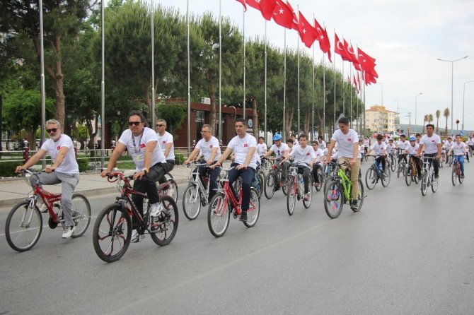 Başkan Kayalar, öğrencilerle bisiklet sürdü