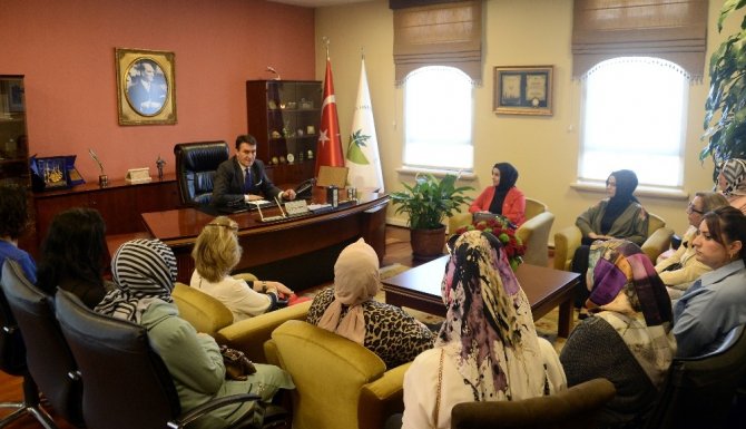 AK Parti Osmangazi Kadın Kolları’ndan Dündar’a ziyaret