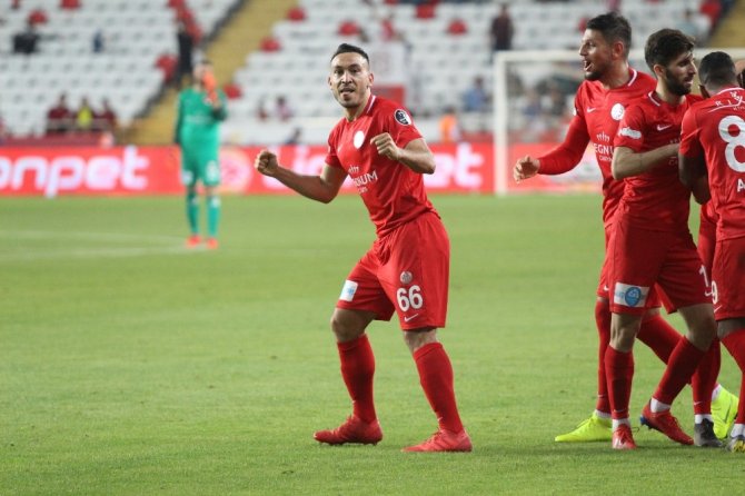 Spor Toto Süper Lig: Antalyaspor: 3 - E.Y. Malatyaspor: 0 (Maç sonucu)