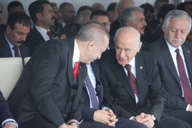 Erdoğan ve Bahçeli arasında sıcak sohbet