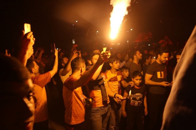 Galatasaray’ın şampiyonluğunu Siirtliler coşkuyla kutladı