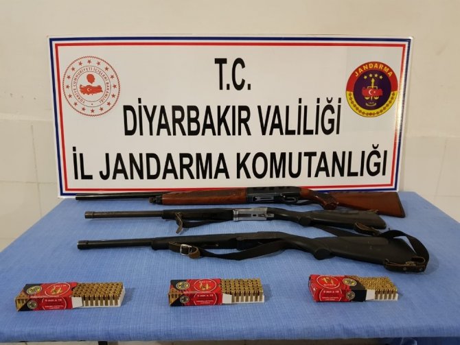 Diyarbakır’da silah kaçakçılarına darbe
