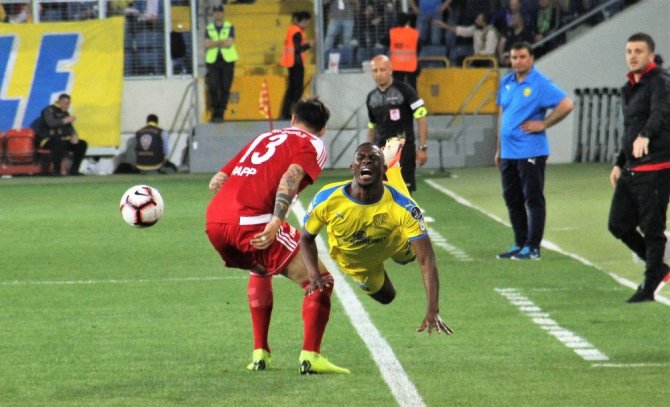 Spor Toto Süper Lig: MKE Ankaragücü: 2 - Sivasspor: 0 (İlk yarı)