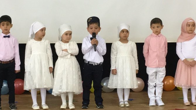 4-6 yaş Kuran kursu öğrencilerinin gösterisi ayakta alkışlandı