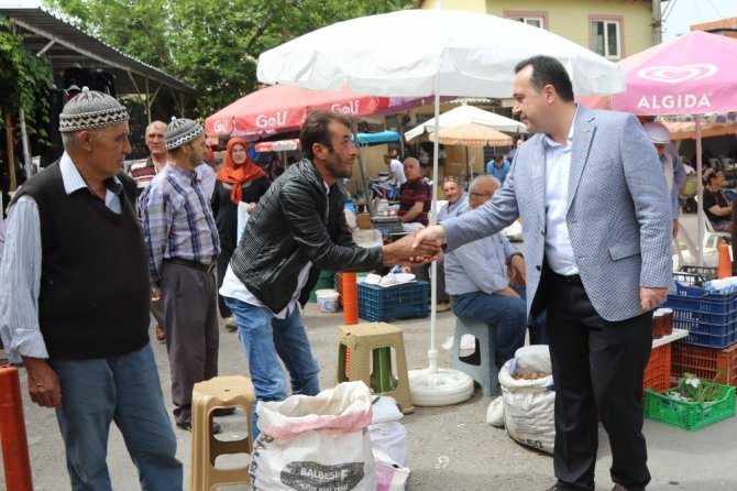 Başkan Dutlulu, köy pazarında esnaf ve vatandaşla buluştu