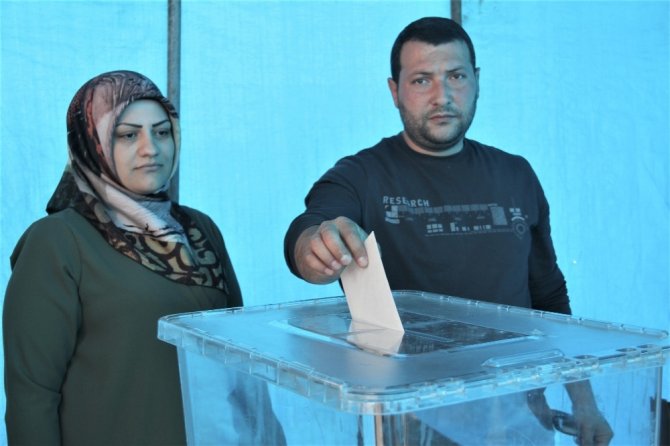 Elazığ’da katlı kavşağın yıkımı için "halk oylaması" başladı