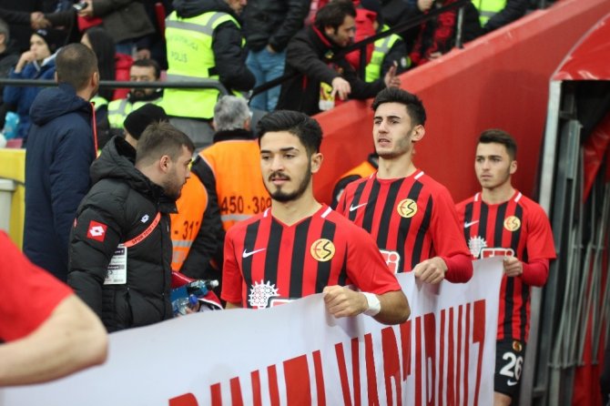 Fıratcan Üzüm: "Her futbolcunun hayalidir Trabzonspor’da oynamak"