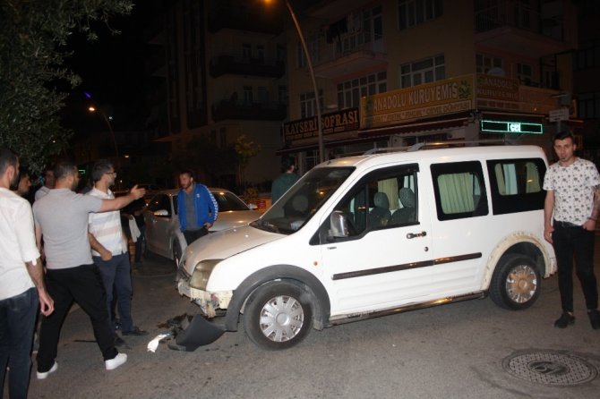 Manavgat’ta zincirleme trafik kazası: 1 yaralı