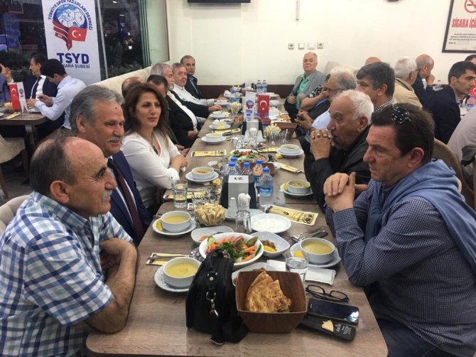 TSYD Ankara Şubesi iftar yemeğinde buluştu