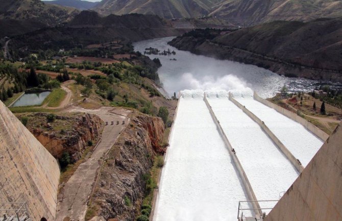 Keban Barajı, 6 milyar kilovat saat elektrik üretiyor