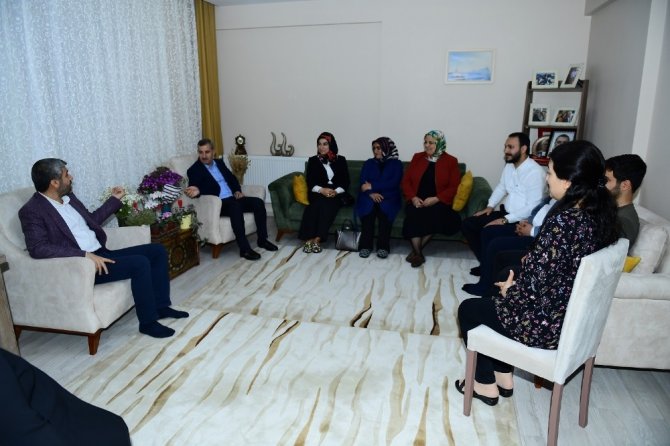 Başkan Çınar’dan şehit ailesine ziyaret