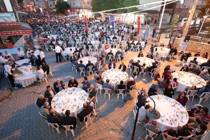 Başkan Alinur Aktaş: "Derdimiz Orhaneli, heyecanımız Bursa"