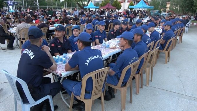 5 bin kişi iftar sofrasında buluştu