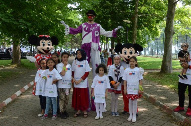 Mülteci ve Türk çocukları etkinlikte doyasıya eğlendi