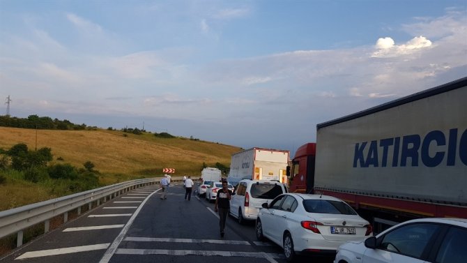 Yağmur Yalova-Bursa yolunda kazaya neden oldu: 1 yaralı