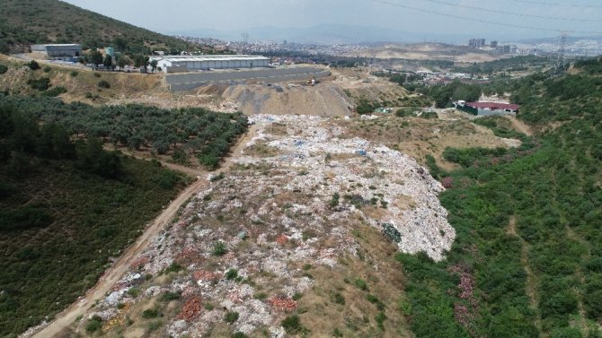 İzmir’de moloz isyanı: Uzundere yok oluyor