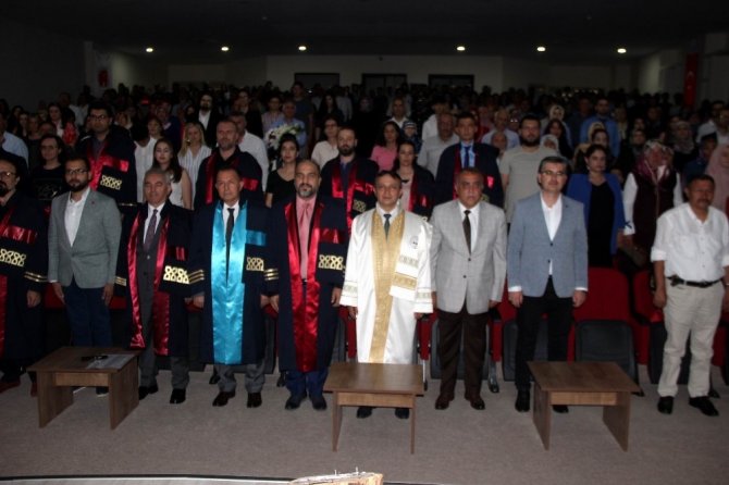 ERÜ Veteriner Fakültesi 20. dönem mezunlarını verdi