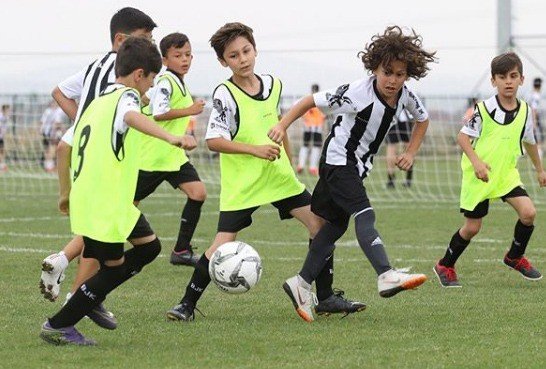 Afyonkarahisar’da Beşiktaş Spor Okulları Yaz Kampı başladı