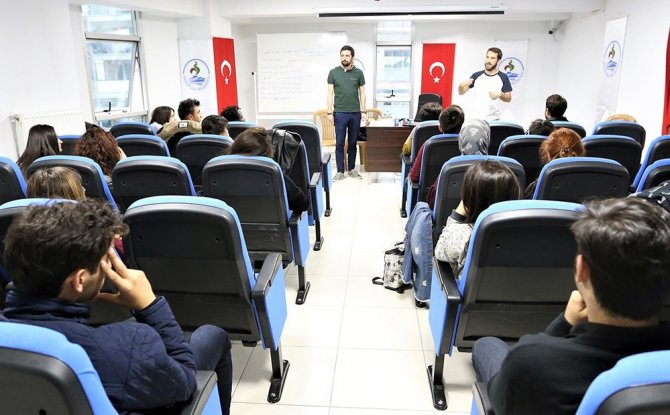 Pamukkale Belediyesi gençlere yabancı dil kursu açıyor