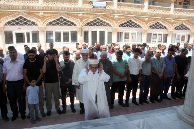 Kilis’te Muhammed Mursi için gıyabi cenaze namazı
