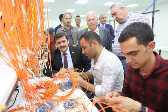 Erzincan’da 140 kişiye ekmek kapısı açılıyor