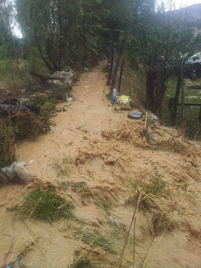Sel, Aslanapa köylerinde zarara yol açtı