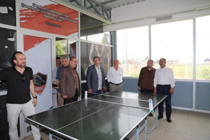 Başkan Söğüt ve Üzülmez, Kocaelispor’un yeni tesislerini gezdi