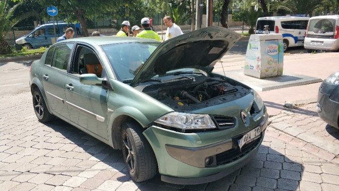 Samsun’da otomobil ile dolmuş çarpıştı: 2 yaralı