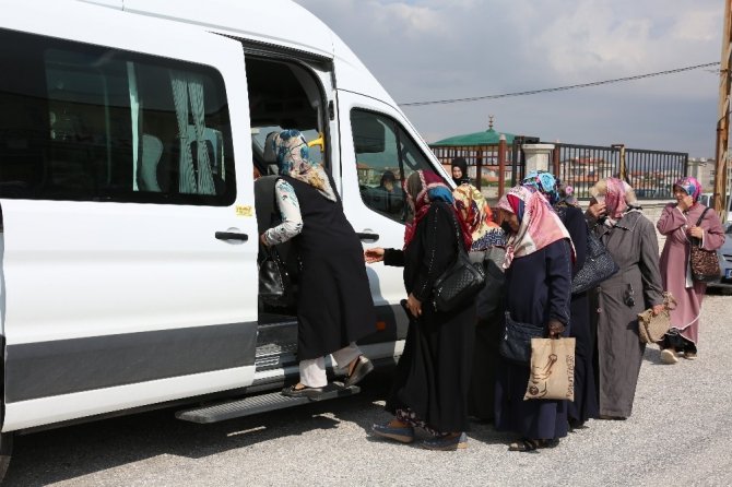 Meram’da uzak mahallelerde yaşayan kadınlara erken teşhis muayenesi yapılıyor