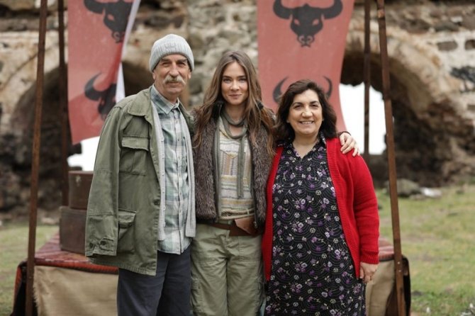 "Geçmiş Olsun" filmine İzmir’de özel gala