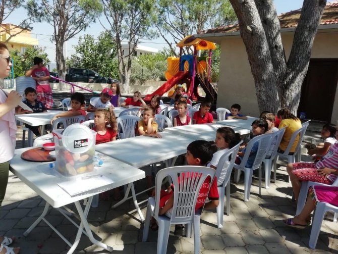 Kuşadası Belediyesi’nden çocuklar için yaz beslenme okulu