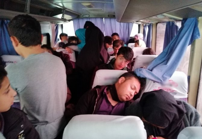 Çanakkale’de 52 mülteci yakalandı