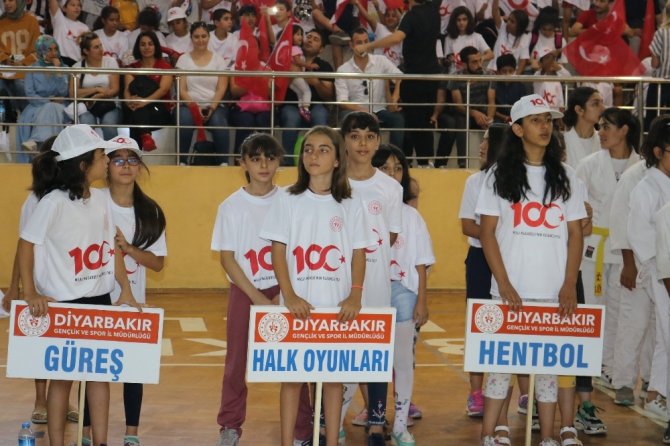 Diyarbakır’da 30 branşta yaz spor kursları açıldı