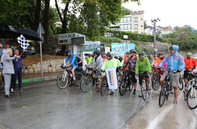 “Bisikletle Yüz Yıllık Macera”da pedallar dönmeye başladı