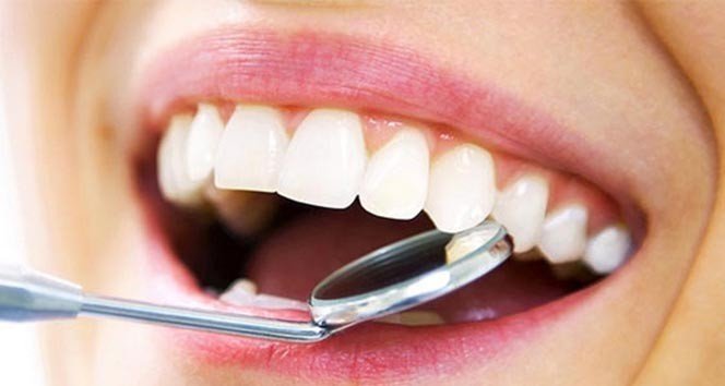 Eksik dişler yüzde kırışıklığa neden oluyor
