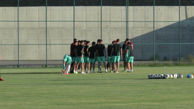 Mustafa Denizli’nin takımı Traktör FC Erzurum’da kampa girdi